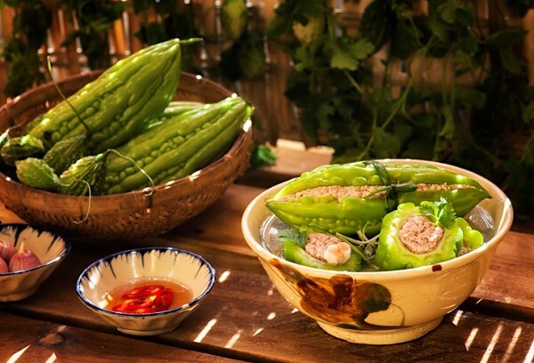 Canh mướp đắng (khổ qua) nhồi thịt